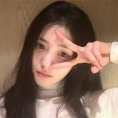 俏皮女学生